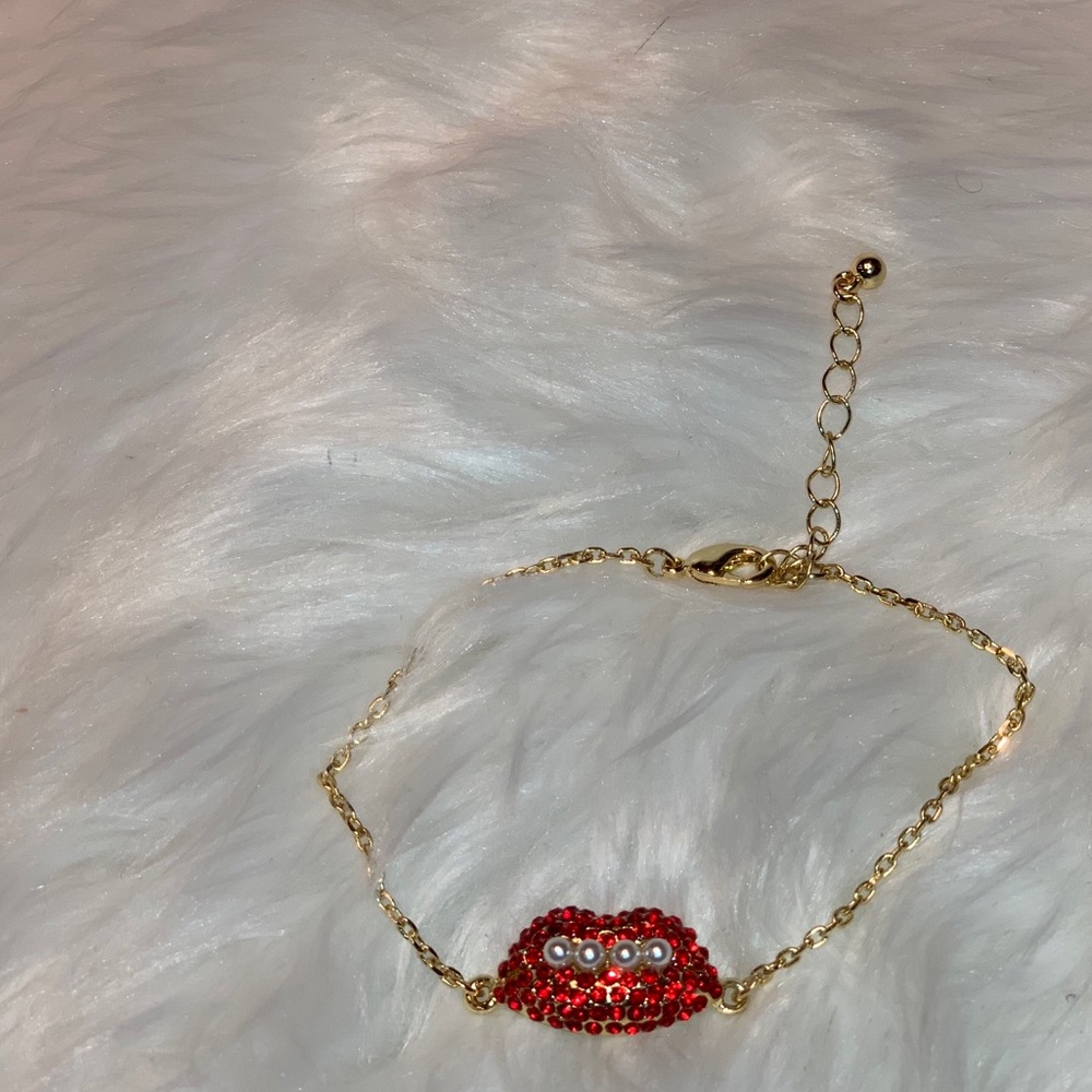 Red Lip kissy Charm Bracelet